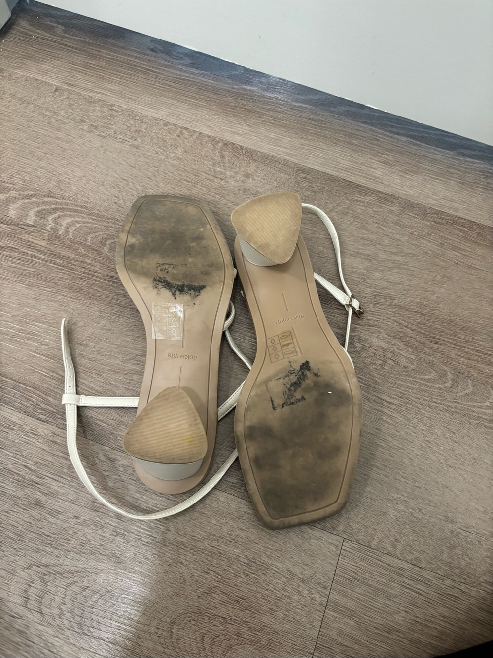 Dolce Vita Britt Sandal - Picture 5 of 7